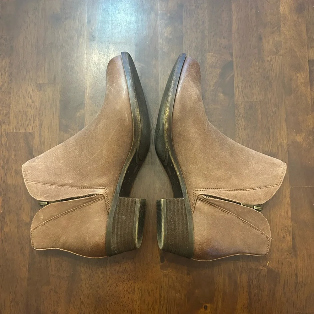 Lucky Brand Tan Leather Ankle Booties Size 8